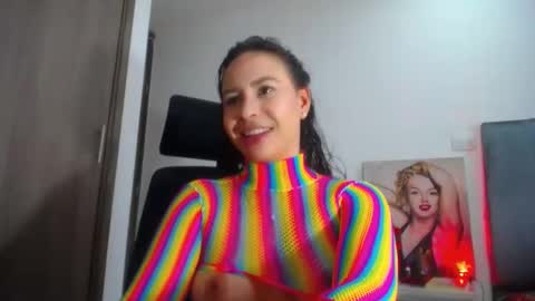 Snapshot of shantalhot69 chatting on February 5, 2:16 pm Shantal online show from February 5, 2:16 pm