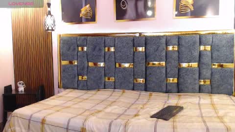 shantall 05 online show from April 15, 6:37 pm