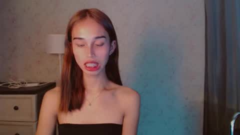 Snapshot of shantallfuckdoll chatting on May 20, 8:42 am shantallfuckdoll online show from May 20, 8:42 am