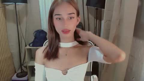Snapshot of shantallfuckdoll chatting on May 21, 3:13 am shantallfuckdoll online show from May 21, 3:13 am