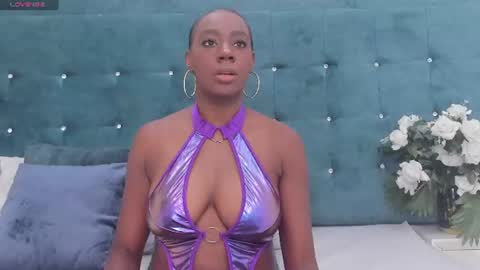 Snapshot of shantallmiller chatting on June 13, 9:24 pm Shantall Miller online show from June 13, 9:24 pm