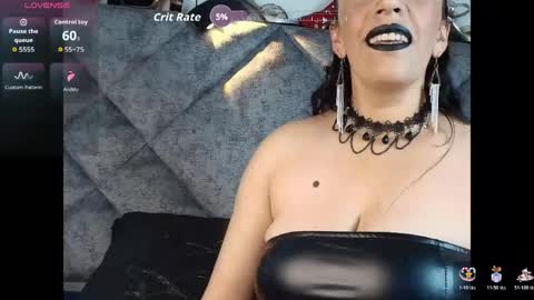 Snapshot of shantey_laurent chatting on May 22, 6:13 pm shantey online show from May 22, 6:13 pm