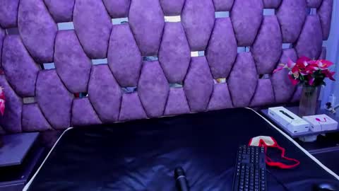 Snapshot of shanthal_fox_ chatting on May 29, 6:50 pm shanthal online show from May 29, 6:50 pm