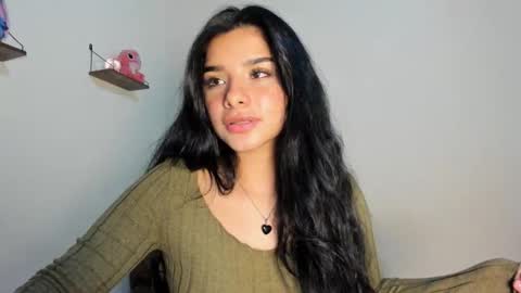 Snapshot of shara_jones chatting on November 8, 3:29 am Sara online show from November 8, 3:29 am