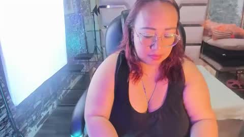 Snapshot of shara_oz chatting on March 2, 3:20 am Shara Oz online show from March 2, 3:20 am