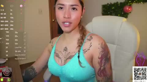 Snapshot of sharai_ chatting on June 16, 6:43 pm Lau online show from June 16, 6:43 pm