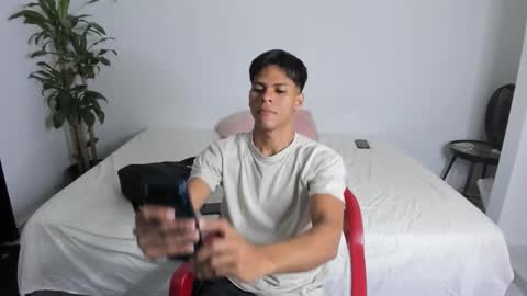 shark_boy21 online show from October 26, 10:04 pm