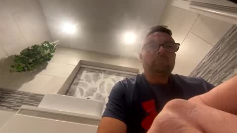 Snapshot of sharksboy16 chatting on December 11, 7:14 pm Sharksboy online show from December 11, 7:14 pm