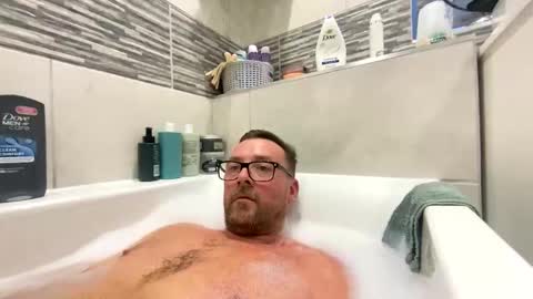 Snapshot of sharksboy16 chatting on February 17, 5:19 pm Sharksboy online show from February 17, 5:19 pm