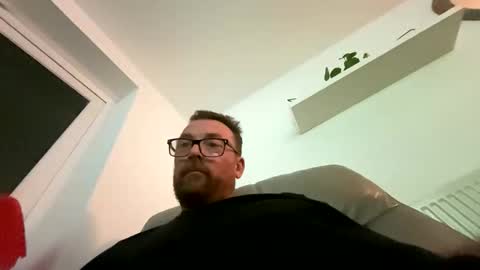 Snapshot of sharksboy16 chatting on February 24, 9:24 pm Sharksboy online show from February 24, 9:24 pm