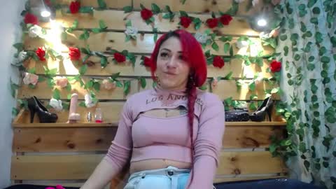 Snapshot of sharol_heart_ chatting on March 7, 4:24 am Sharol online show from March 7, 4:24 am