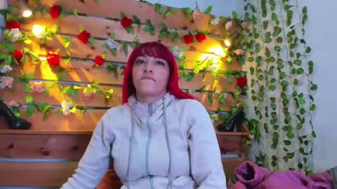 Snapshot of sharol_heart_ chatting on September 17, 3:30 am Sharol online show from September 17, 3:30 am