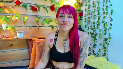 Snapshot of sharol_heart_ chatting on October 3, 6:10 am Sharol online show from October 3, 6:10 am