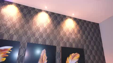 Sharom  online show from March 5, 7:10 pm