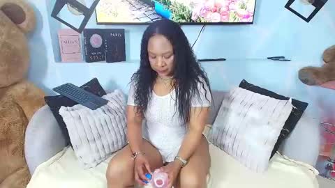 Snapshot of sharon_noa chatting on May 27, 2:47 pm Sharon Noa online show from May 27, 2:47 pm