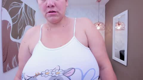 Snapshot of sharon_titts chatting on May 13, 11:07 am sharon online show from May 13, 11:07 am
