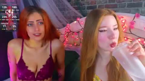 Lola and Stacey online show from June 17, 7:37 pm