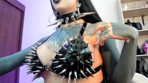 Antonia online show from January 18, 5:48 pm