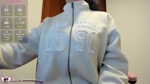 Antonia online show from January 12, 10:53 am