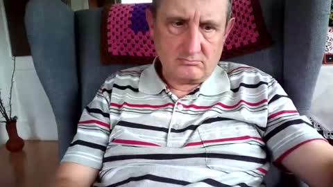 Snapshot of sharpshoder chatting on June 17, 2:29 pm Peter online show from June 17, 2:29 pm