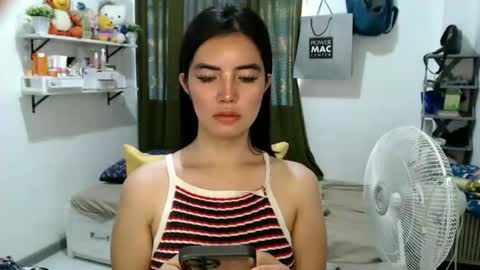 Snapshot of shasha_carreon chatting on November 14, 2:43 am shasha online show from November 14, 2:43 am