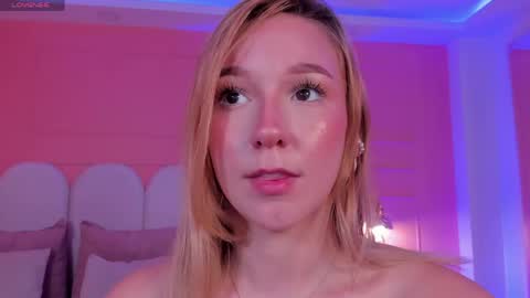Snapshot of shatall_rouge chatting on May 30, 2:58 pm Shantall online show from May 30, 2:58 pm