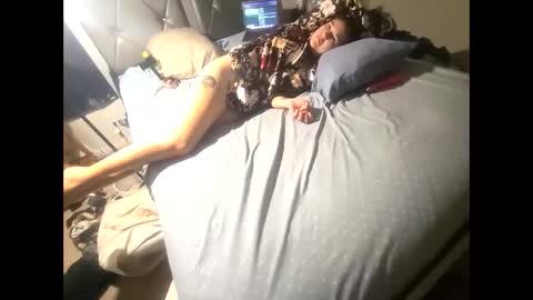 Snapshot of shatnerded chatting on February 24, 12:05 pm shatnerded online show from February 24, 12:05 pm