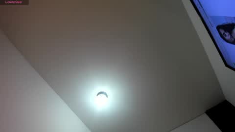 Shauna online show from April 15, 6:26 pm