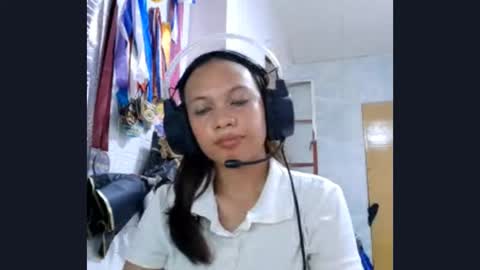 Molly online show from October 22, 6:46 am