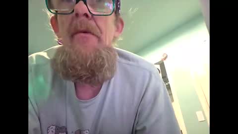 Snapshot of shawn710420 chatting on March 22, 5:55 am shawn710420 online show from March 22, 5:55 am