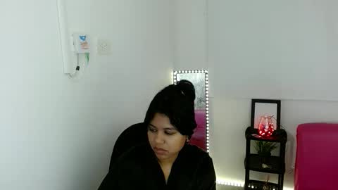 Snapshot of shawnycarson chatting on February 14, 12:13 pm Shawny carson online show from February 14, 12:13 pm