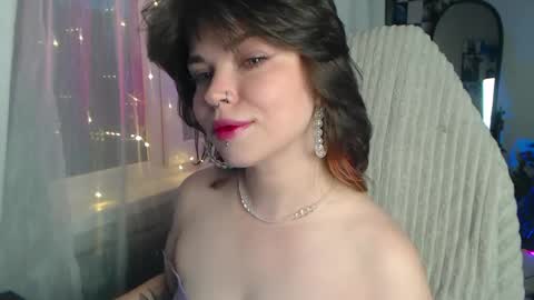 Snapshot of shawty_bibi chatting on May 9, 1:00 am shawty_bibi online show from May 9, 1:00 am