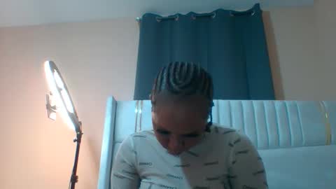 Snapshot of shay_diva chatting on September 30, 1:16 pm Shay diva online show from September 30, 1:16 pm