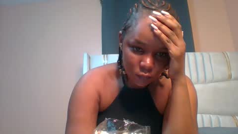 Snapshot of shay_diva chatting on October 12, 9:25 pm Shay diva online show from October 12, 9:25 pm