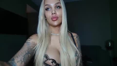 shayblonde online show from November 12, 7:03 pm