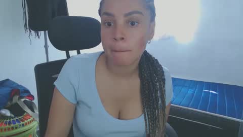 Shayna online show from April 6, 7:48 pm