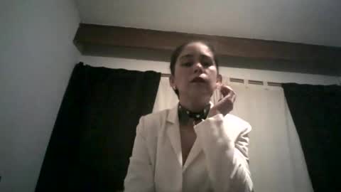 Shazmyn28 online show from May 3, 5:13 am