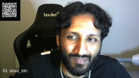 Snapshot of shdrz224 chatting on December 5, 11:18 pm Shad online show from December 5, 11:18 pm