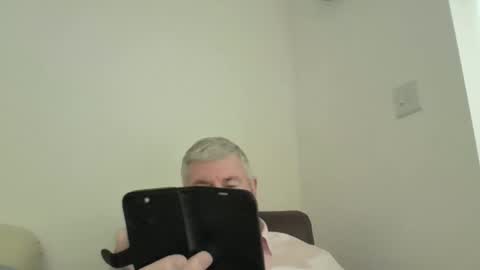 Snapshot of she52 chatting on January 15, 1:59 pm she52 online show from January 15, 1:59 pm