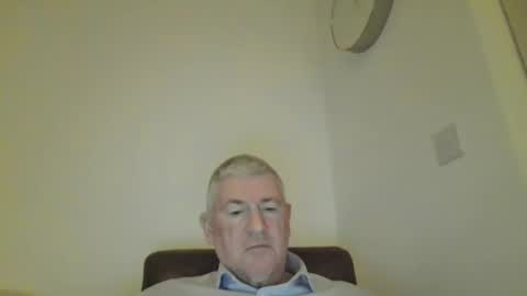 Snapshot of she52 chatting on February 3, 5:40 pm she52 online show from February 3, 5:40 pm