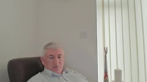 Snapshot of she52 chatting on February 10, 12:53 pm she52 online show from February 10, 12:53 pm