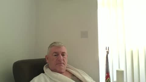 Snapshot of she52 chatting on February 14, 8:44 am she52 online show from February 14, 8:44 am