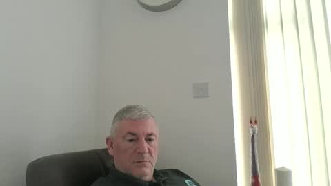 Snapshot of she52 chatting on February 20, 12:27 pm she52 online show from February 20, 12:27 pm