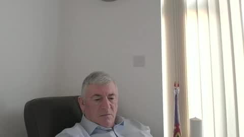 Snapshot of she52 chatting on March 3, 1:28 pm she52 online show from March 3, 1:28 pm