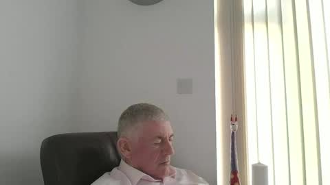 Snapshot of she52 chatting on March 10, 1:38 pm she52 online show from March 10, 1:38 pm