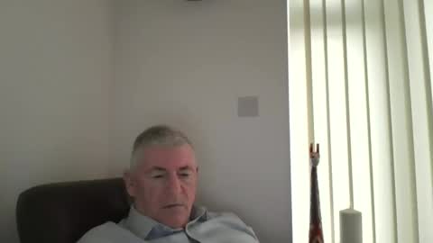 Snapshot of she52 chatting on March 12, 4:24 pm she52 online show from March 12, 4:24 pm