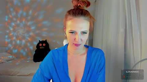 she_wolf1 online show from April 16, 1:56 pm