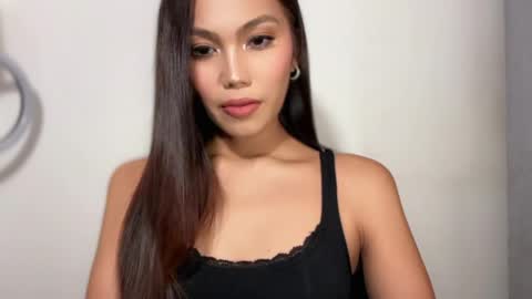 Snapshot of shealana69 chatting on April 2, 5:43 pm MY IG Shealana69 online show from April 2, 5:43 pm