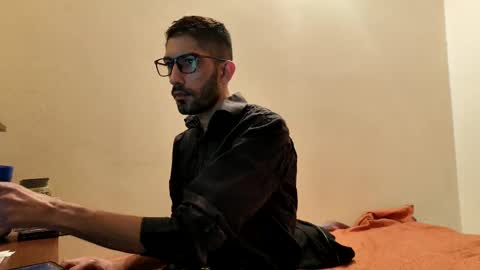 Snapshot of shebas07 chatting on October 5, 6:12 am shebas07 online show from October 5, 6:12 am