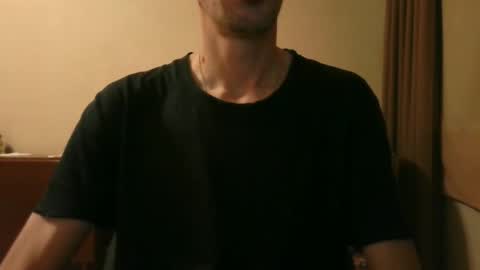 Snapshot of shedevr02 chatting on October 7, 4:48 pm Roger online show from October 7, 4:48 pm